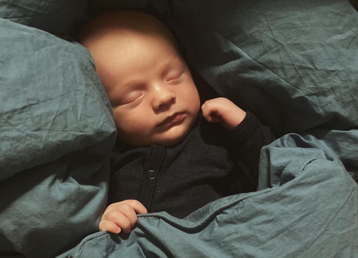 Søvnguide: Hvor meget skal mit barn sove?