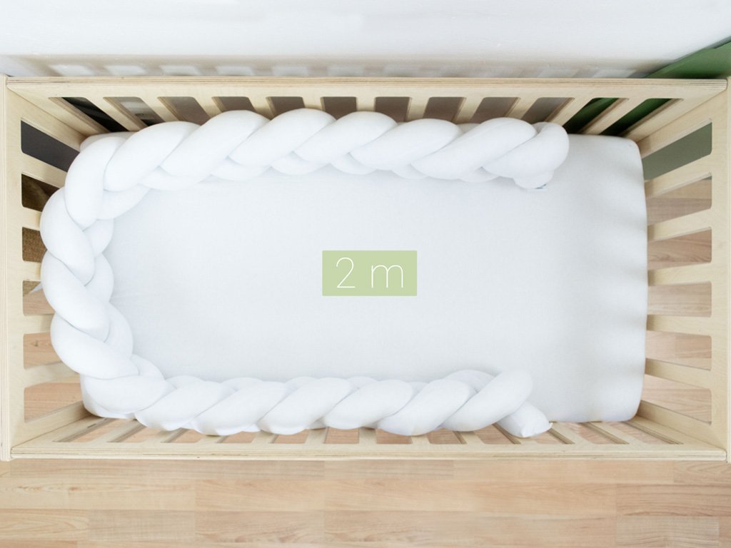 Flettet Sengerand i 100% Bomuld – Håndlavet Komfort og Sikkerhed til Din Baby i Grå og Hvid - Littleroom