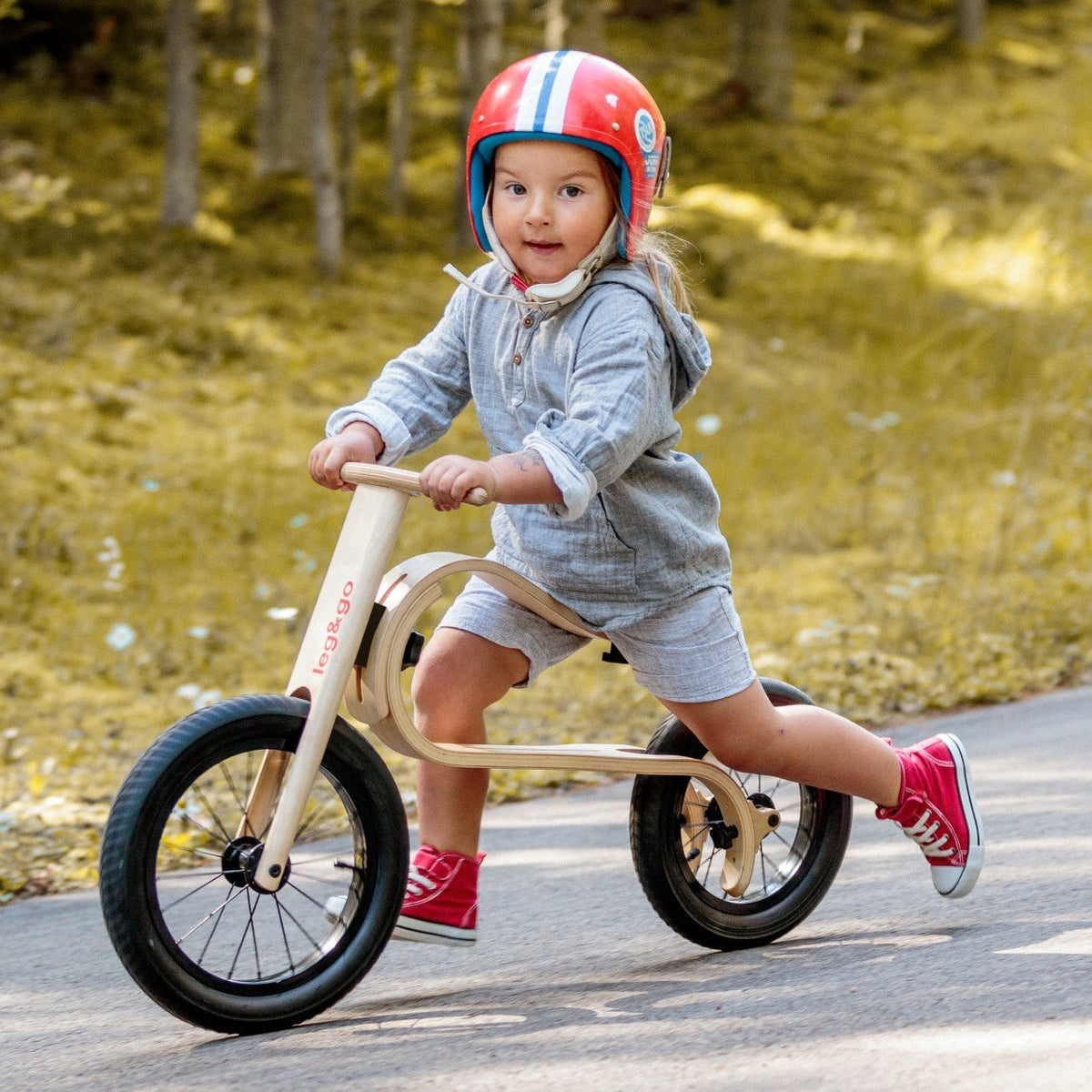 Barn på leg&go løbecykel
